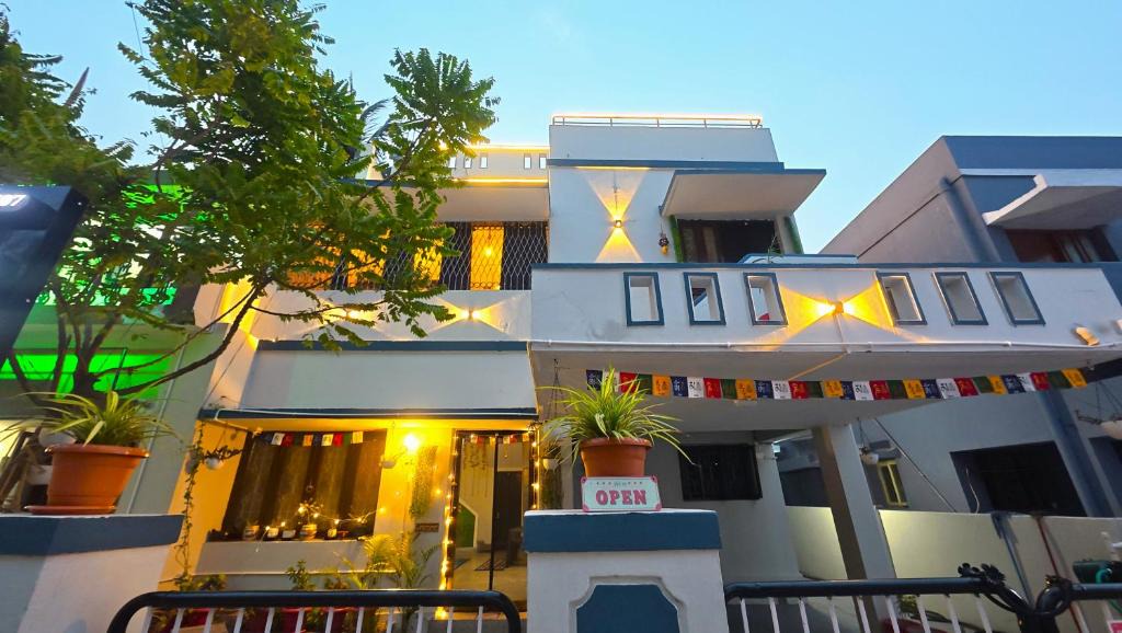Visakhapatnam Hostel | Deodar Commune
