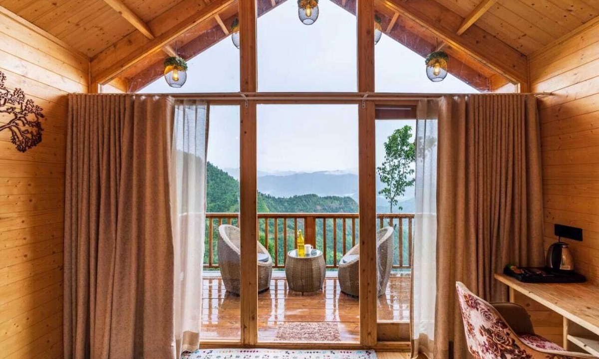 Dhanaulti Hotel | Devan Wood Resort
