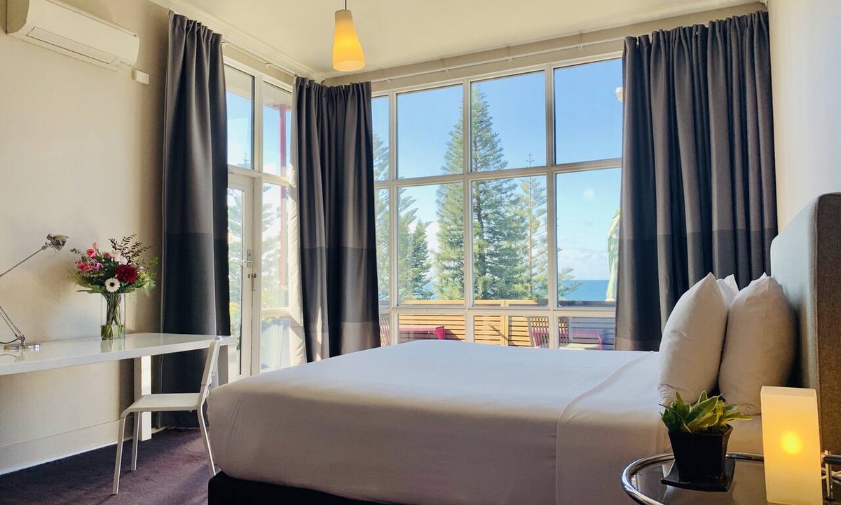 Coogee Hotel | Dive Hotel