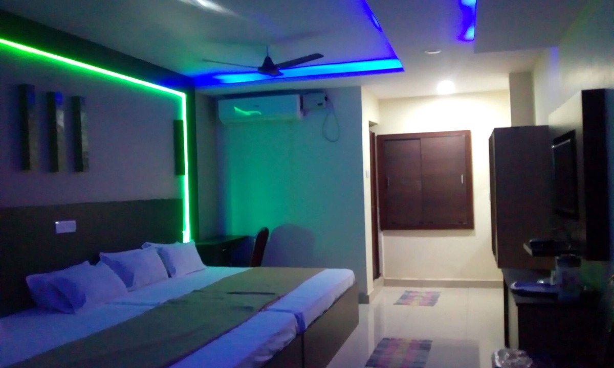 Hyderabad Resort | DIVYA LODGE & HOTEL ROOMS
