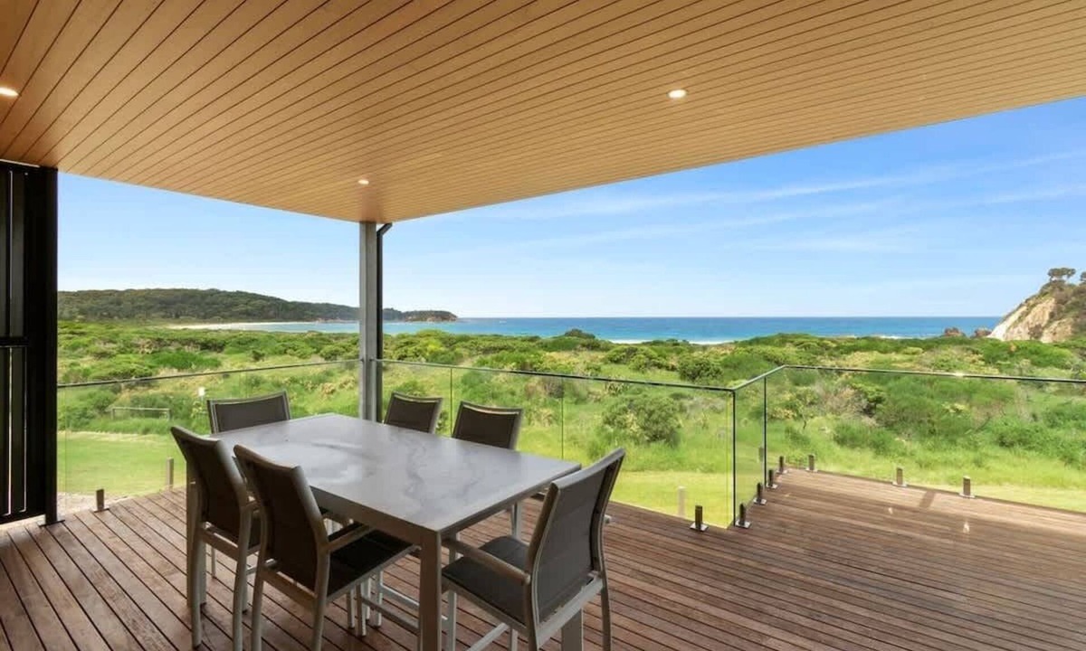 Tomakin House | Dunes at Tomakin, Ocean Views & Beachfront Escape