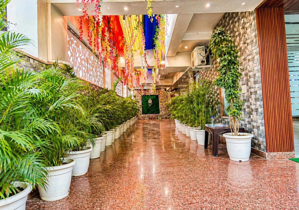Greater Noida Hotel | Dwelling Residency Hotel, Near India Expo Mart Centre Greater Noida