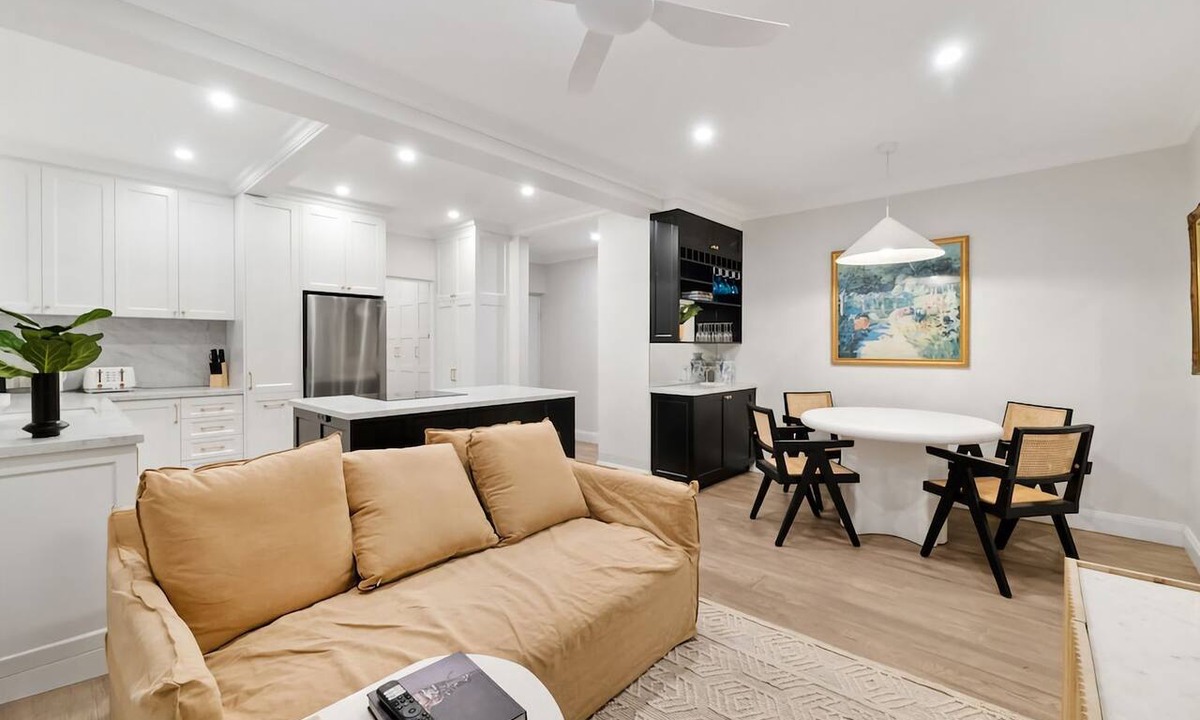 Rose Bay Apartment | Easy Access 2BR Flat with Parking in Rose Bay