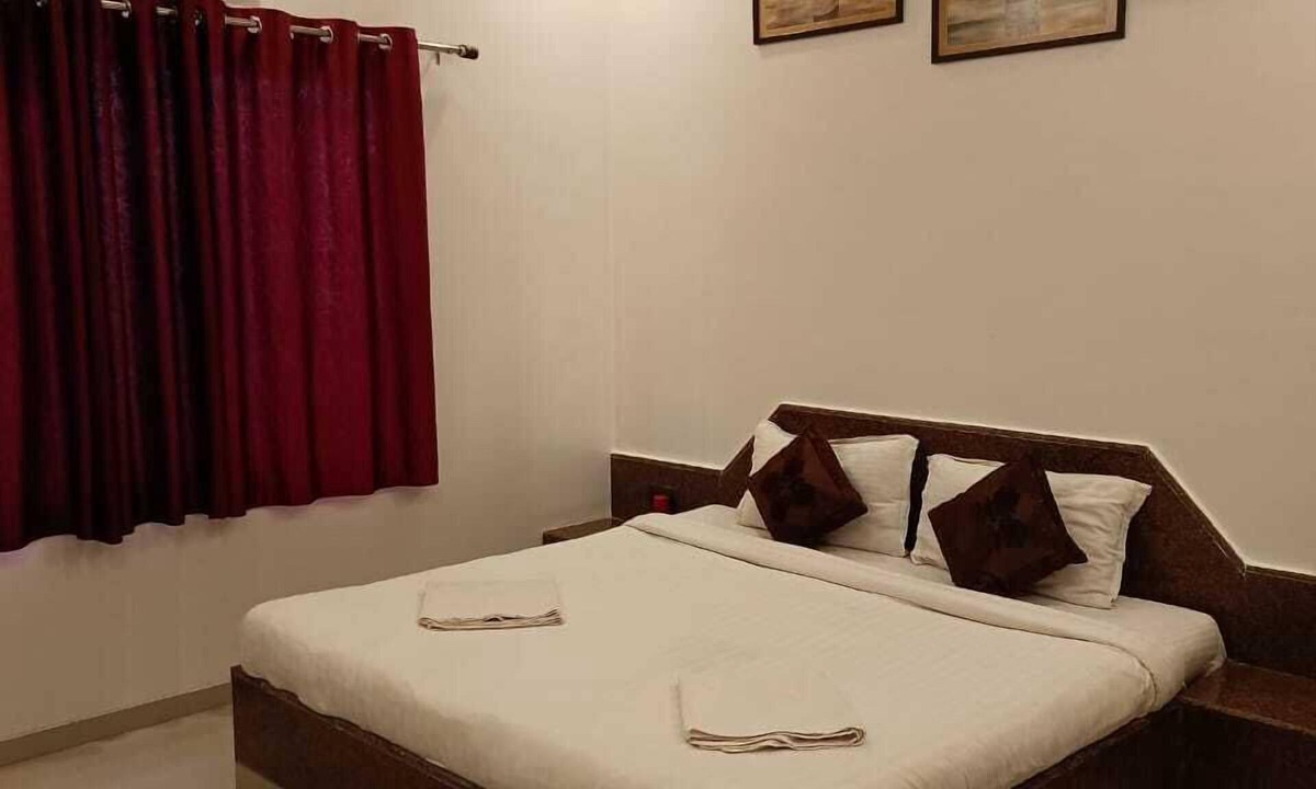 Medha Villa | Emerald Villa