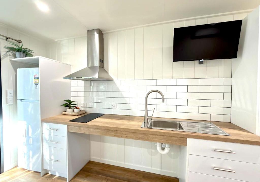 Esk Hotel | Esk Caravan Park & Rail Trail Motel
