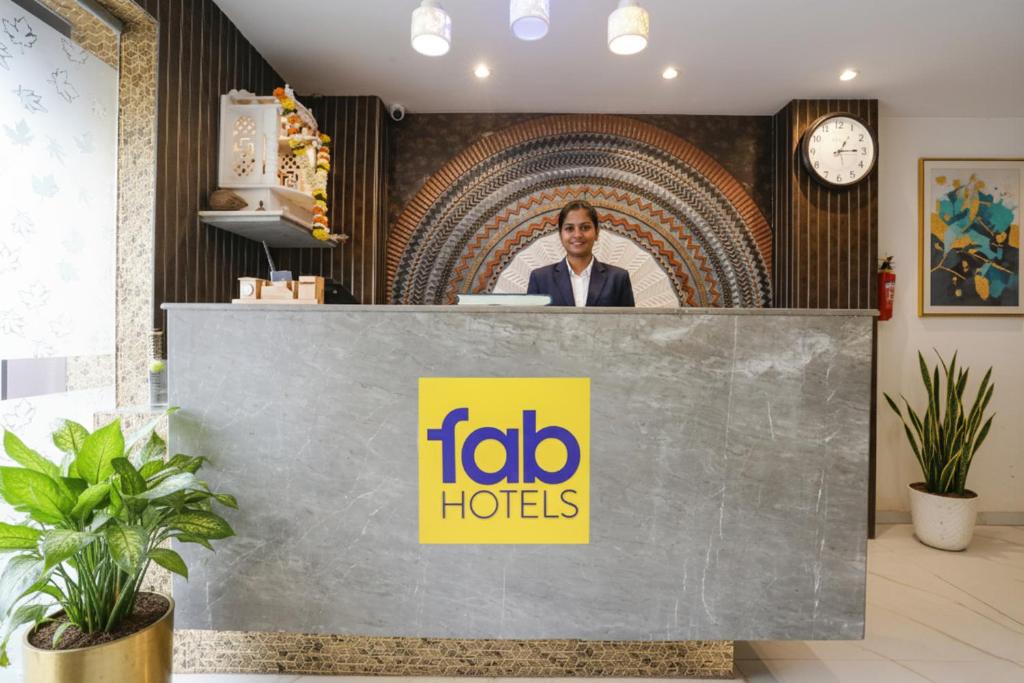 Sakinaka Hotel | FabHotel Atithi Residency I - Nr BKC