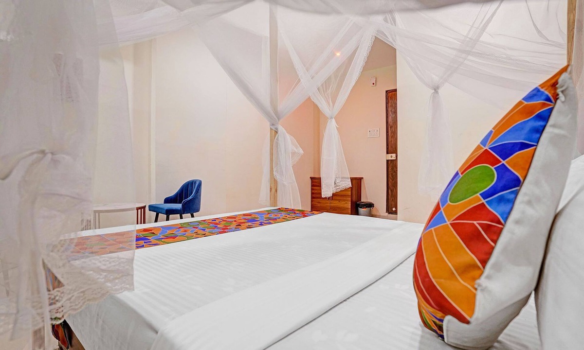 Nala Sopara Hotel | Fabhotel Elegance Inn