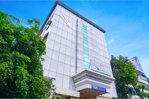 Gultekdi Hotel | FabHotel Golden Emerald