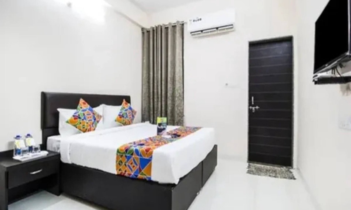Rau Hotel | Fabhotel Grand Valley