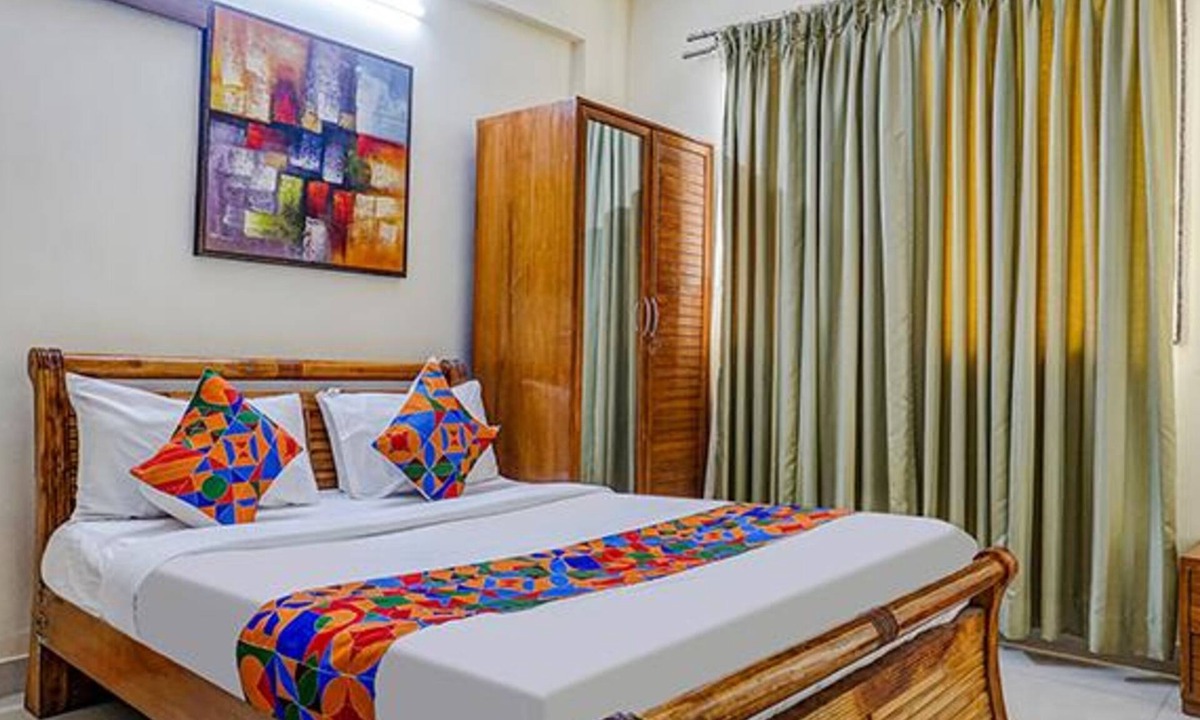 Pimple Saudagar Hotel | Fabhotel Grandeur