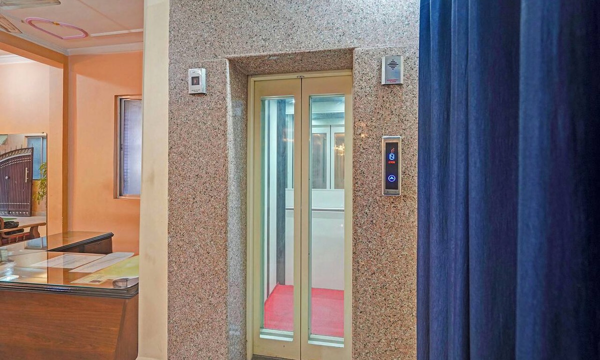 Naini Hotel | Fabhotel Hare Rama