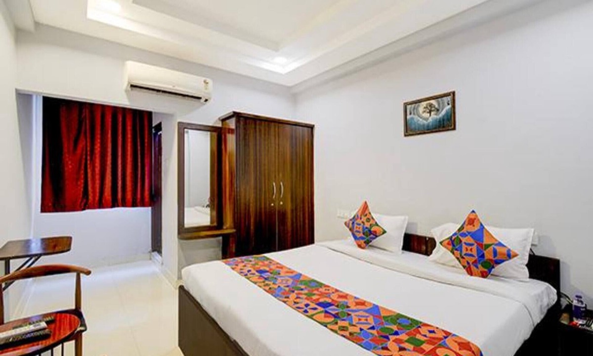 Kondapur Hotel | Fabhotel Jaswitha Grand