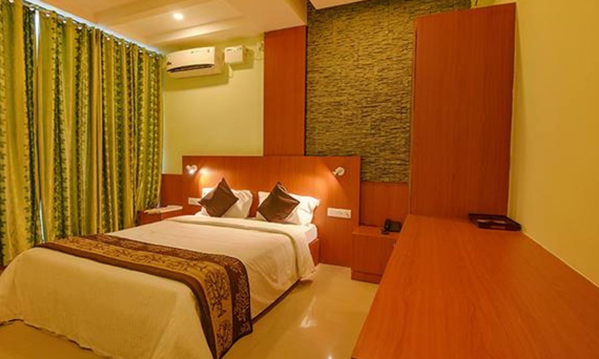 BTM Layout Hotel | Fabhotel Jen & Jo