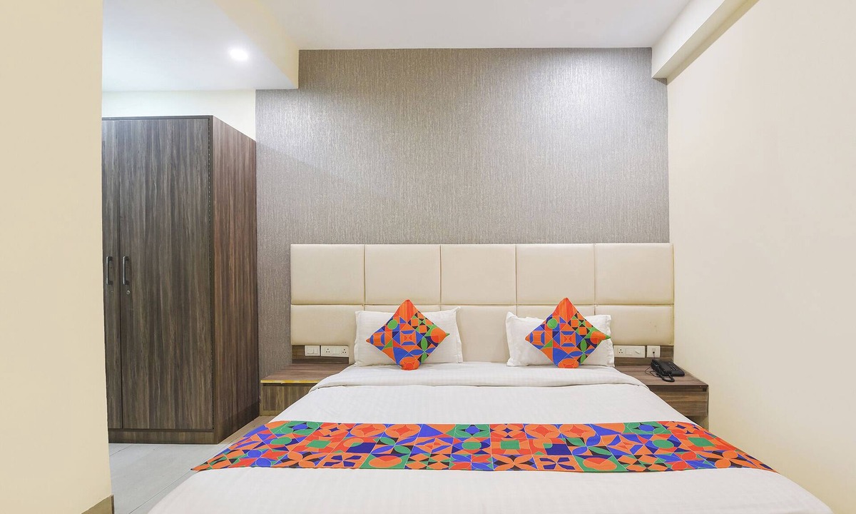 Gurugram Hotel | FabHotel Monsella - Nr SHALBY International Hospitals, Golf Course Road Gurgaon