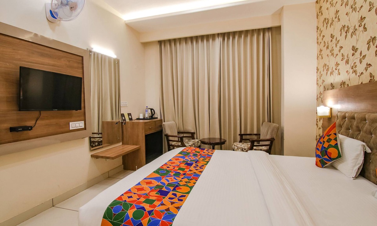 Kharar Hotel | Fabhotel Prime Florida