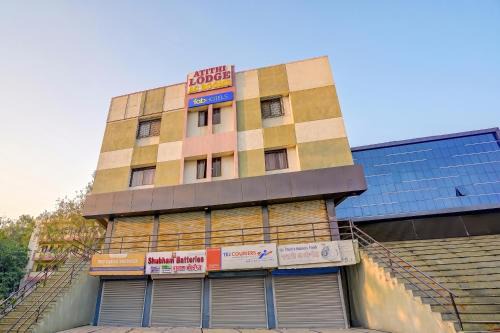 Wagholi Hotel | FabHotel Wagholi Inn