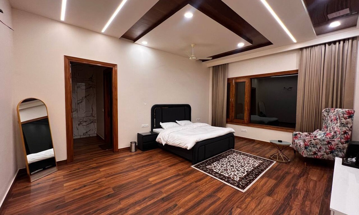 Gurugram Hotel | Fillow Casa