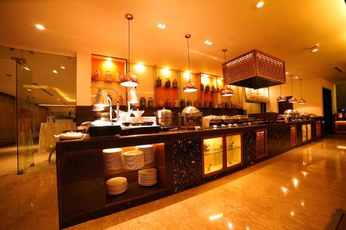 Tonk Road Hotel | Four Points by Sheraton Jaipur, City Square