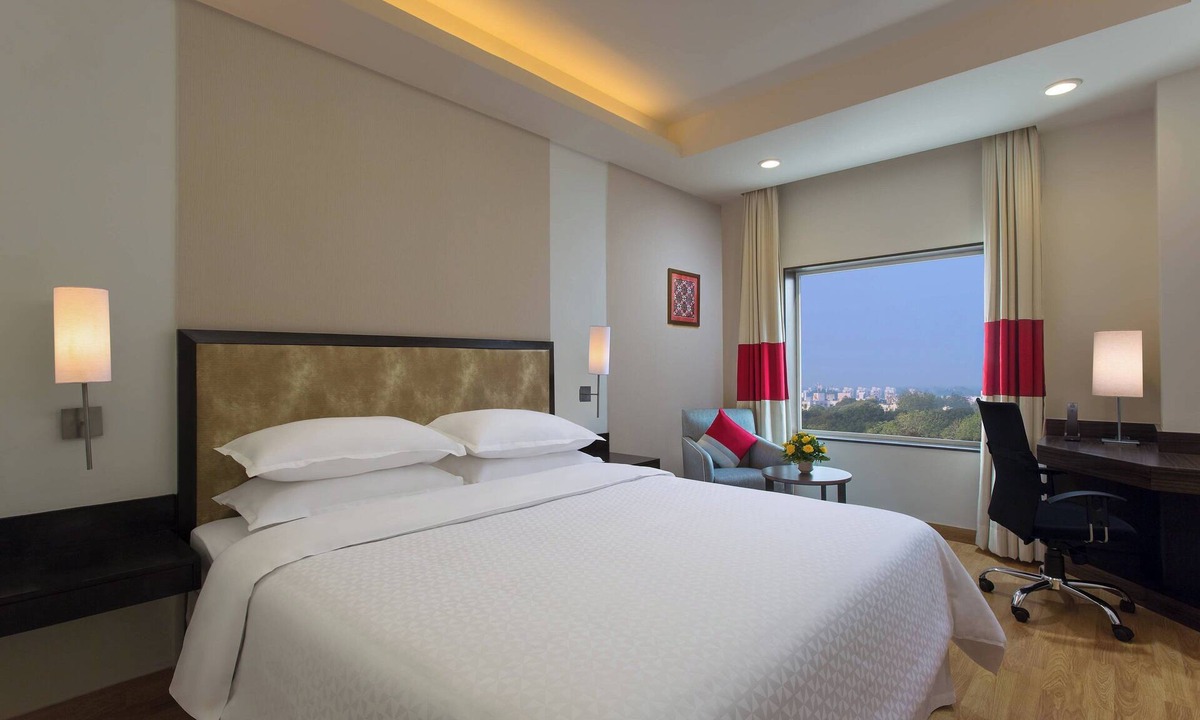 Vadodara Hotel | Four Points by Sheraton Vadodara