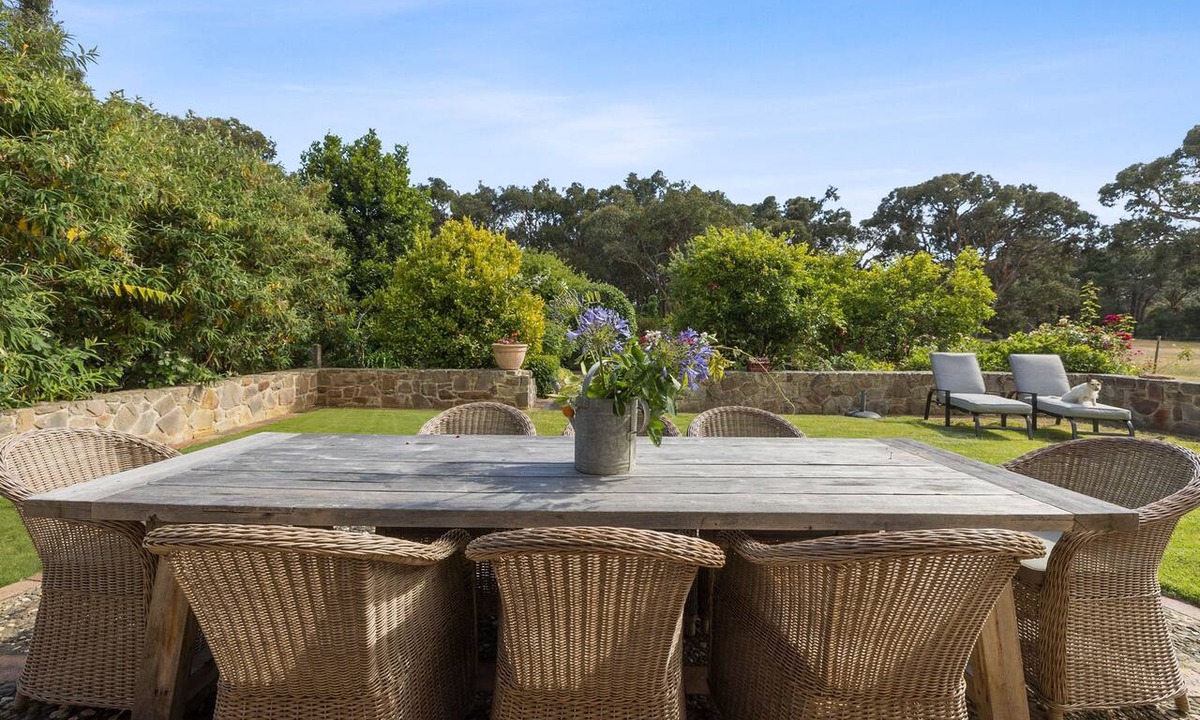 Bells Beach Cabin | Freestone Park a Tuscan Escape at Bells Beach