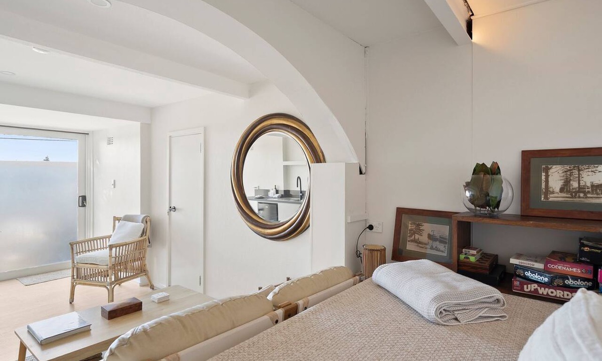 Freshwater Apartment | Freshwater Coastal Nook Walk to Beach & Cafes