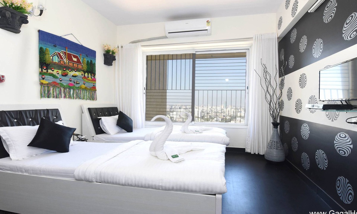 Kandivali East Apartment | Gagal Home Service Apartment