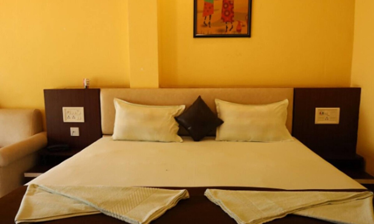 Kanthi Resort | Golden View Resort & Restaurant
