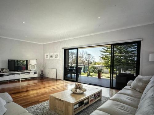 Goolwa South House | Goolwa Serenity - Modern, Peaceful, Linen & wifi included