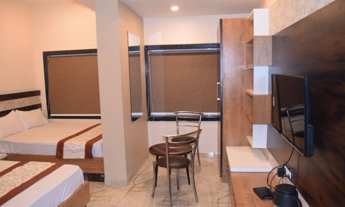 Sagwara Hotel | Gopi Hotel And Restaurant