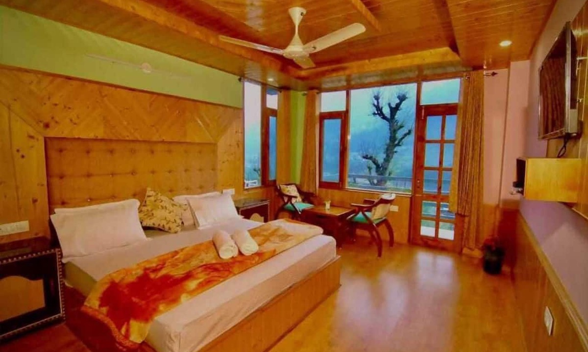 Aleo Cottage | Gorgeous 2-bedroom cottage in the heart of Manali