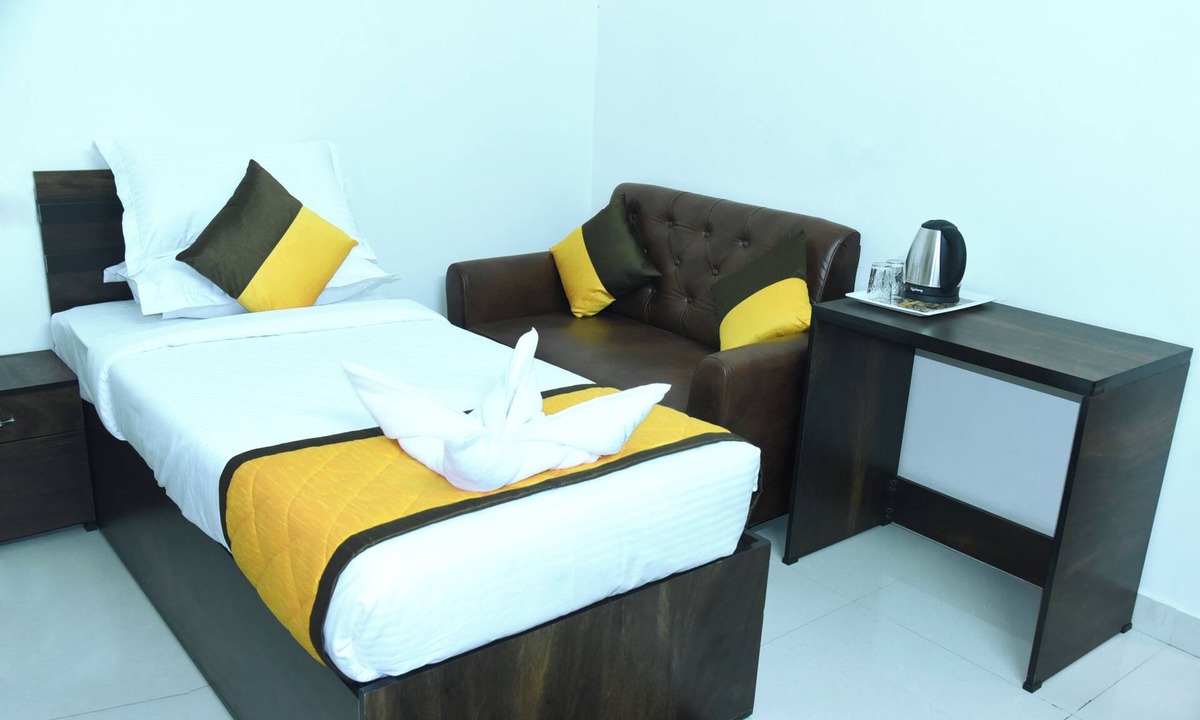 Electronics City Hotel | Grand view hotel