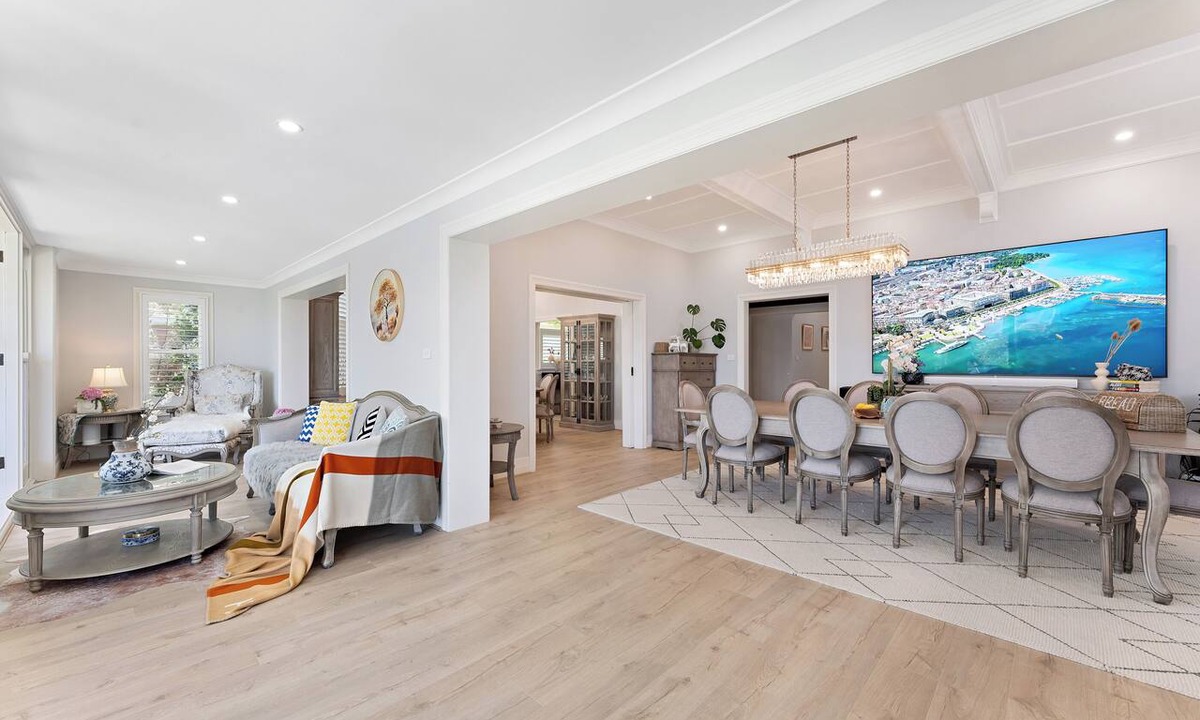 Cremorne Point House | Harbourfront Haven –4BR Retreat with Stunning Views of Sydney’s Iconic La.