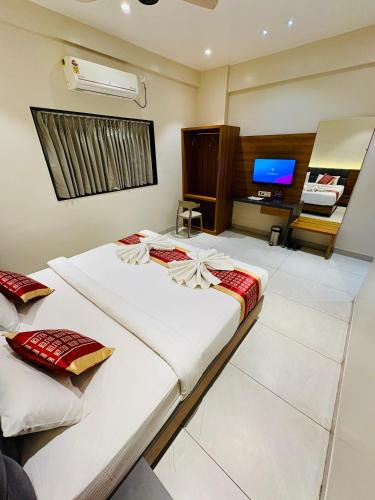 Tuljapur Hotel | HariPriya Executive