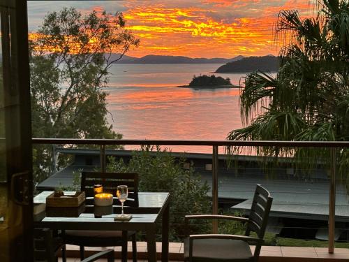 Hamilton Island Apartment | Haven on Hamilton Island -private apartment with views & buggy Fully Renovated in 2023