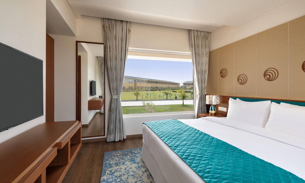 Dwarka Hotel | Hawthorn Suites by Wyndham Dwarka