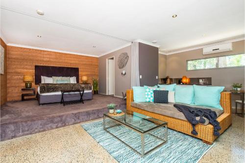 Pickering Brook Cabin | Hidden Valley Eco Spa Lodges & Day Spa