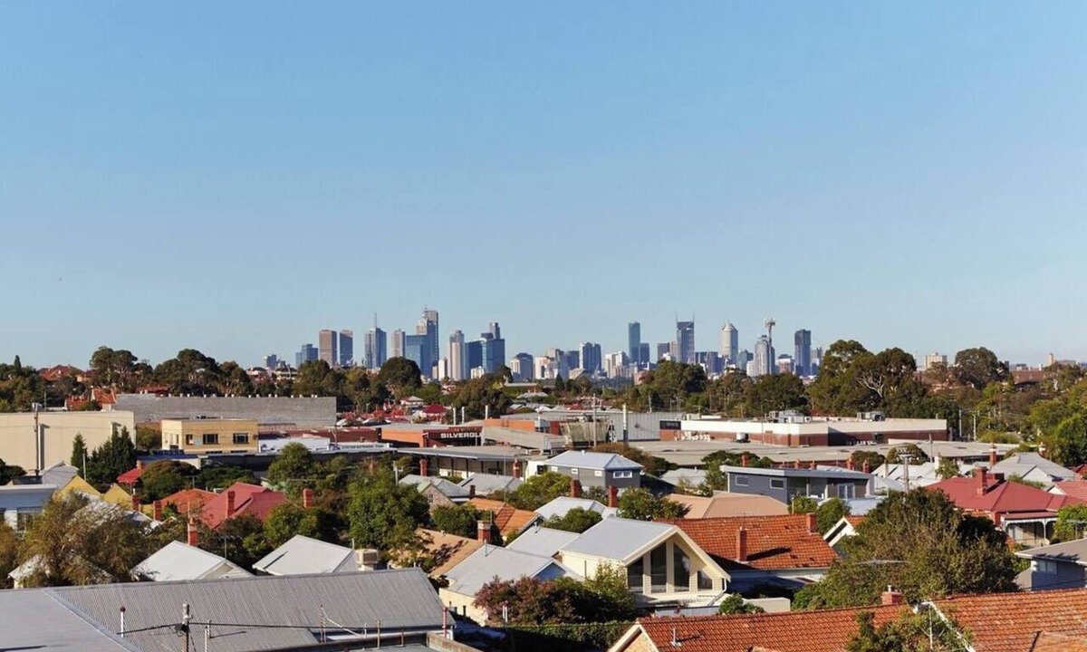 Northcote Apartment | Highview on High St A Balcony Haven in Northcote