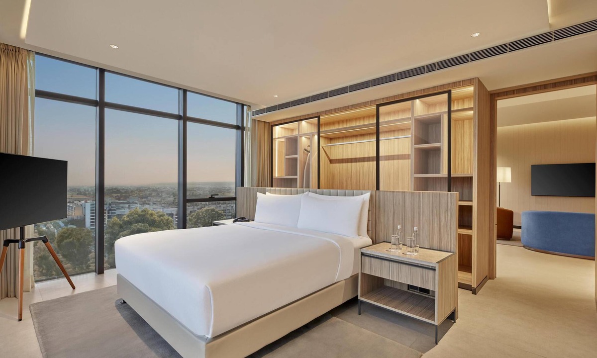 Gurugram Hotel | Hilton Gurugram Baani City Centre