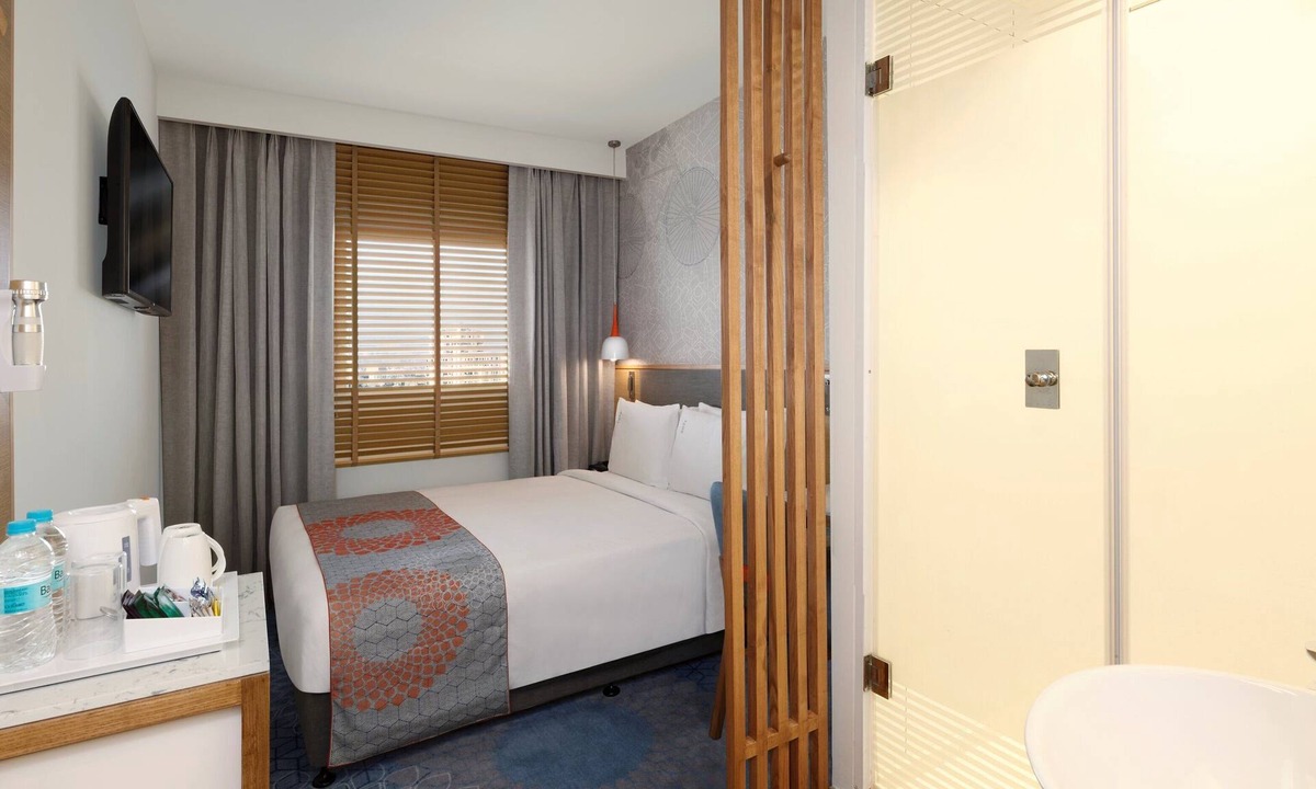 Prahlad Nagar Hotel | Holiday Inn Express Ahmdabad Prahlad Nagar by IHG