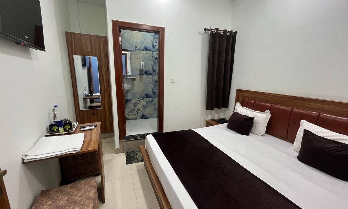 Shivalik Nagar Hotel | Hotel 4S By Wishotel