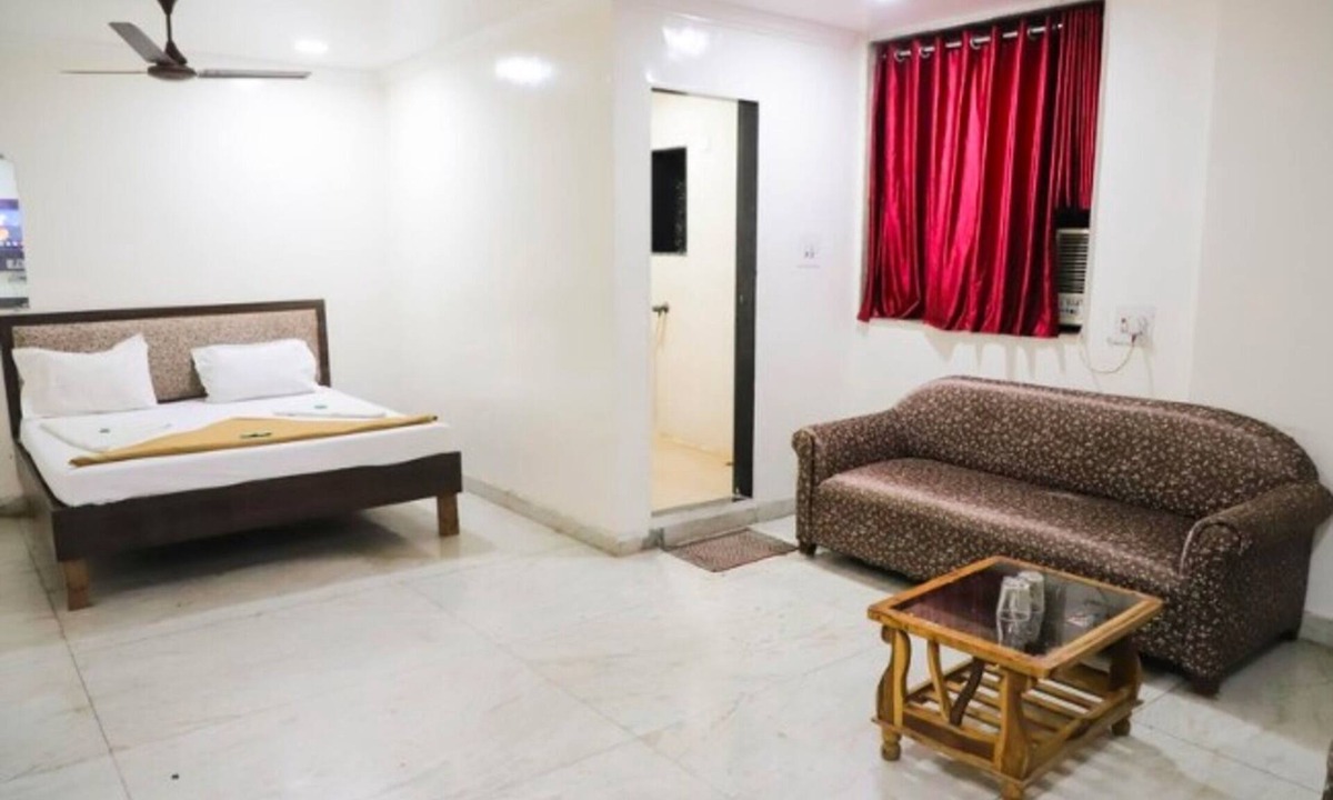 Amarnath Hotel | Hotel Achal Palace Lodging and Boarding