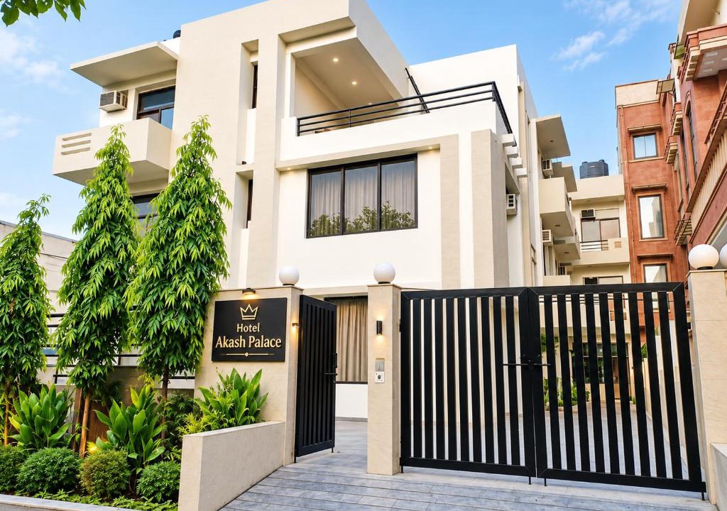 Noida Bed & Breakfast | Hotel Akash Palace