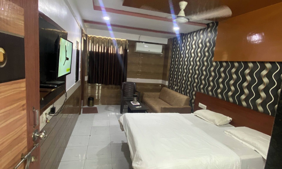 Ahmedabad Hotel | Hotel Anand Palace Inn
