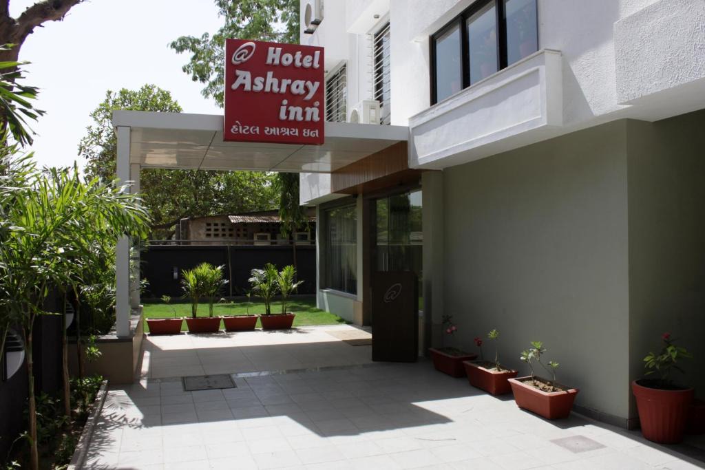 Ahmedabad Hotel | Hotel Ashray Inn