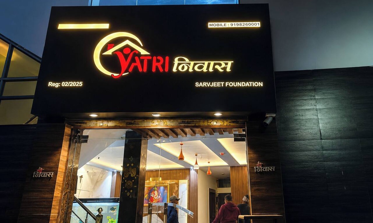 Varanasi Hotel | Hotel B-M-R Near Assi Ghat