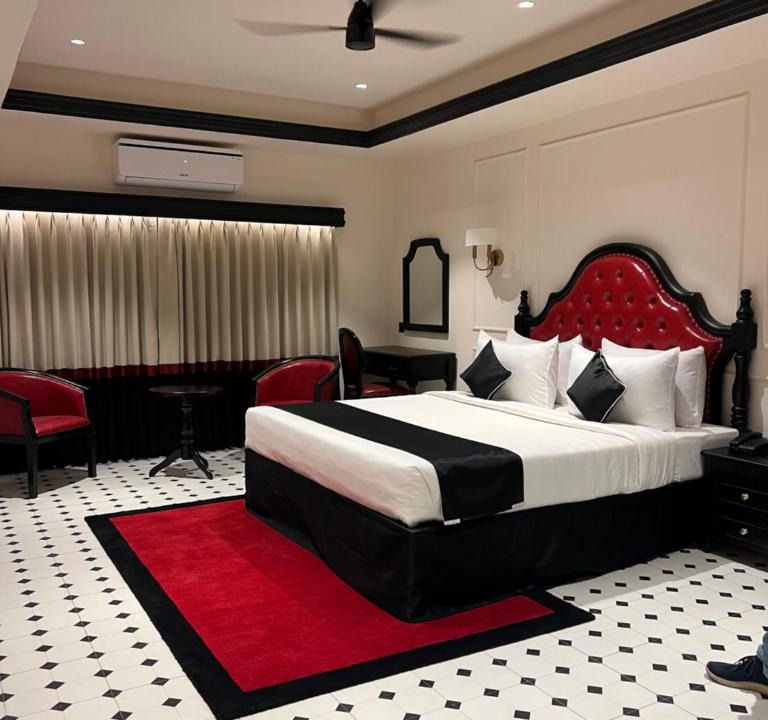 Raiganj Hotel | Hotel Bengal Kutir