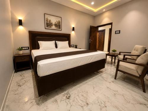 Chunar Hotel | Hotel Bhagirath Palace