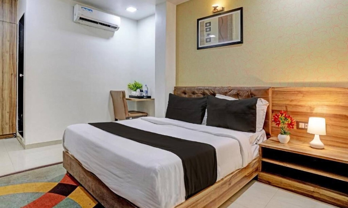 Vikhroli West Hotel | Hotel Blue Inn Residency