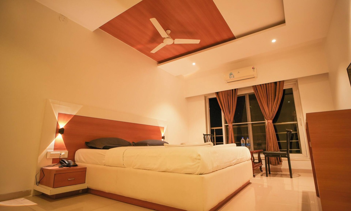 Wai Hotel | Hotel Blue Lotus Residences