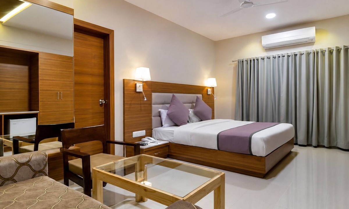 Udaipur City Centre Hotel | HOTEL BLUE ORCHID GROUP OF MR HOTELS